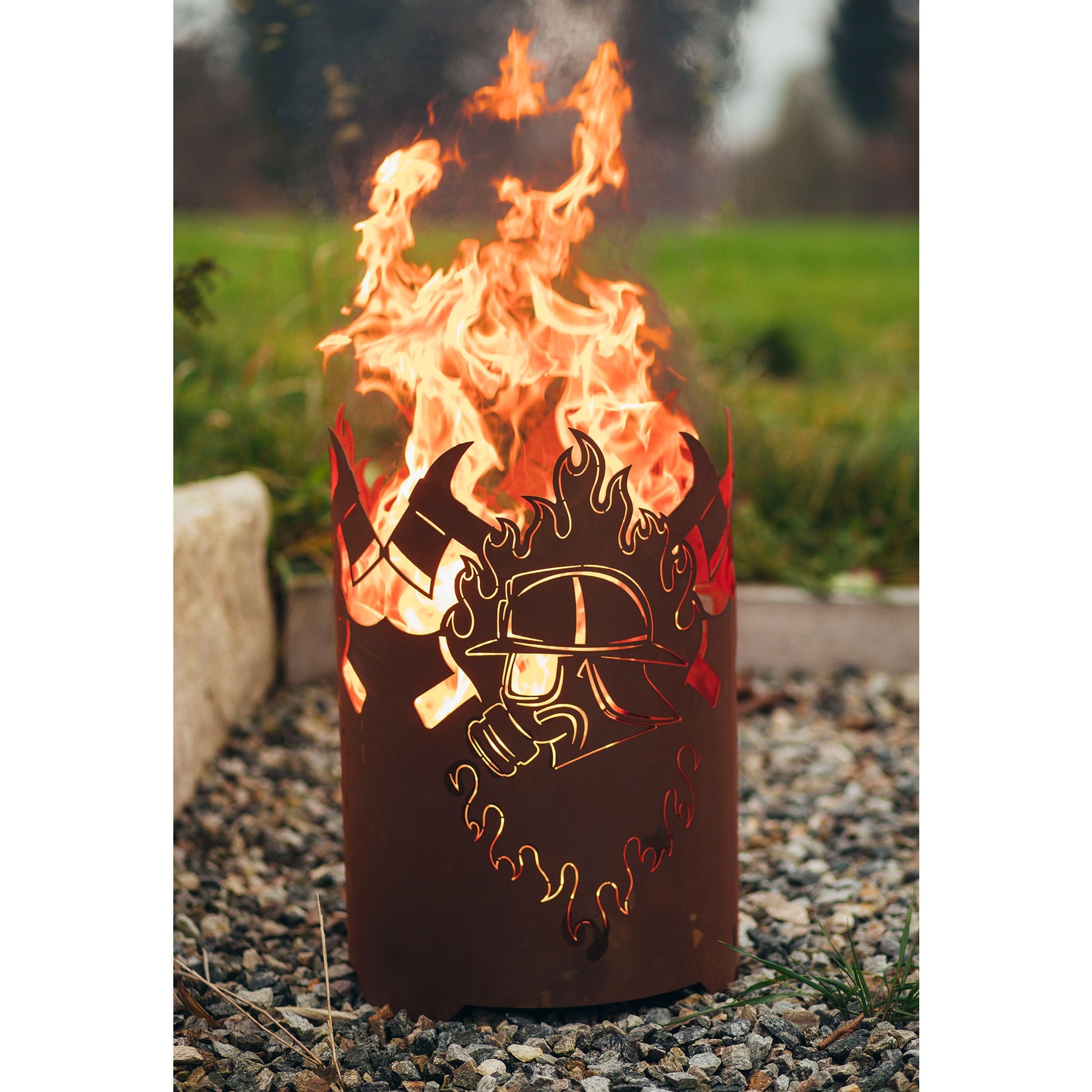 Feuerkorb Feuerwehr Atemschutz Motiv - Feuerstelle rund aus Metall Edelrost Design