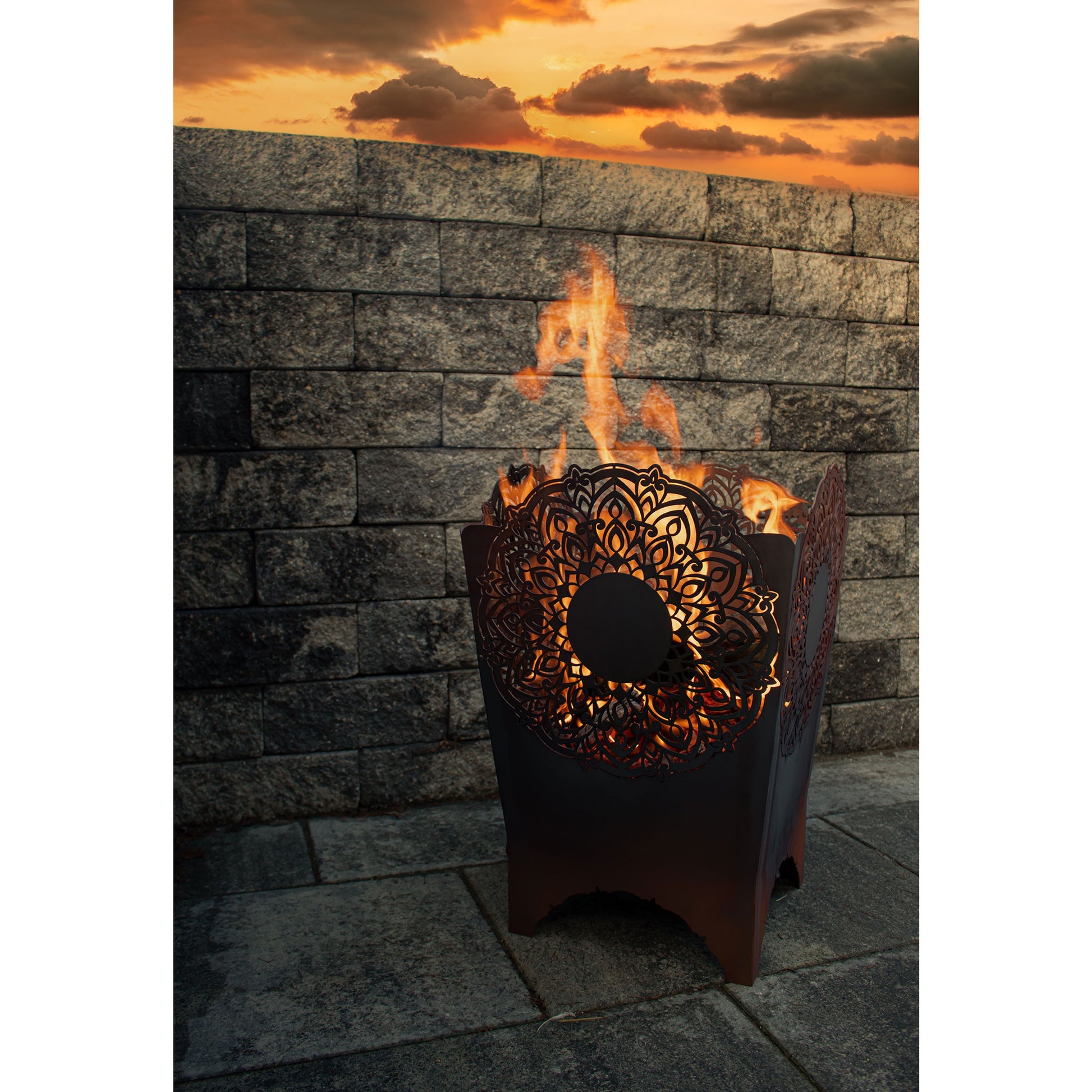 Feuerkorb aus Metall im Mandala Design aus Edelrost Rostdeko Garten Feuerstelle