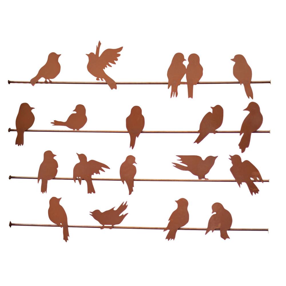 Witterungsbeständiges Zaunelement "Vogelparadies" aus Stahl mit Edelrost Patina und dekorativen Vogelmotiven.