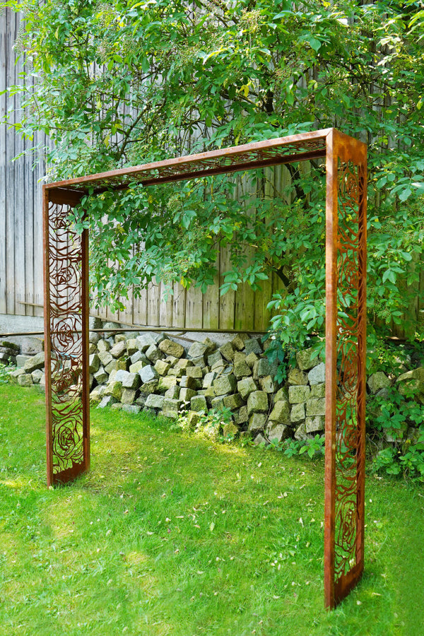 Rosenbogen Edelrost aus Metall – Robuster Rankbogen Made in Germany