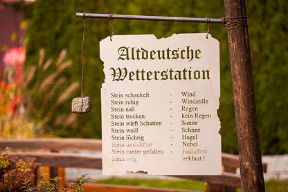 Altdeutsche Wetterstation auf Holzbalken XXL Aussergewöhnliche Wetterstation