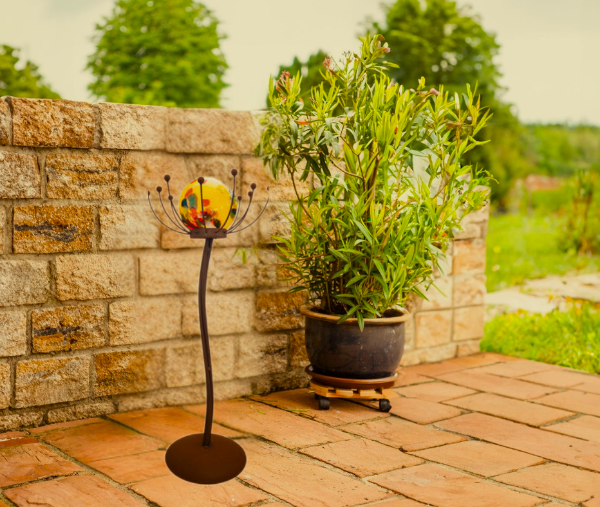 Ständer Sommernachtstraum mit Glaskugel Edelrost Deko Garten Metallblume Rost