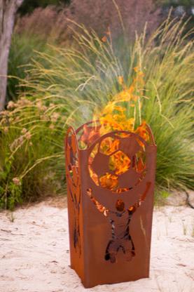 Feuerkorb Fußball aus Metall Feuerstelle Edelrost für Fußballfans