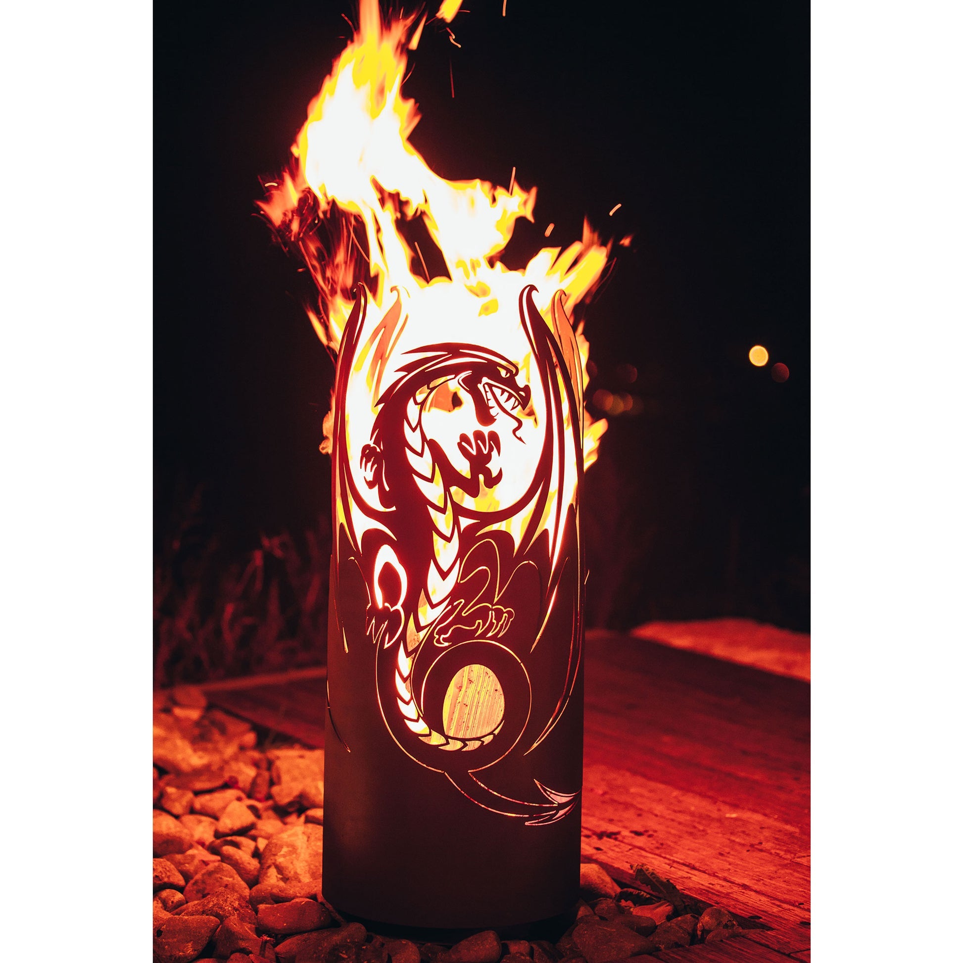 Feuersäule flying Dragon aus Metall im Edelrost Design Feuerstelle Rostdeko