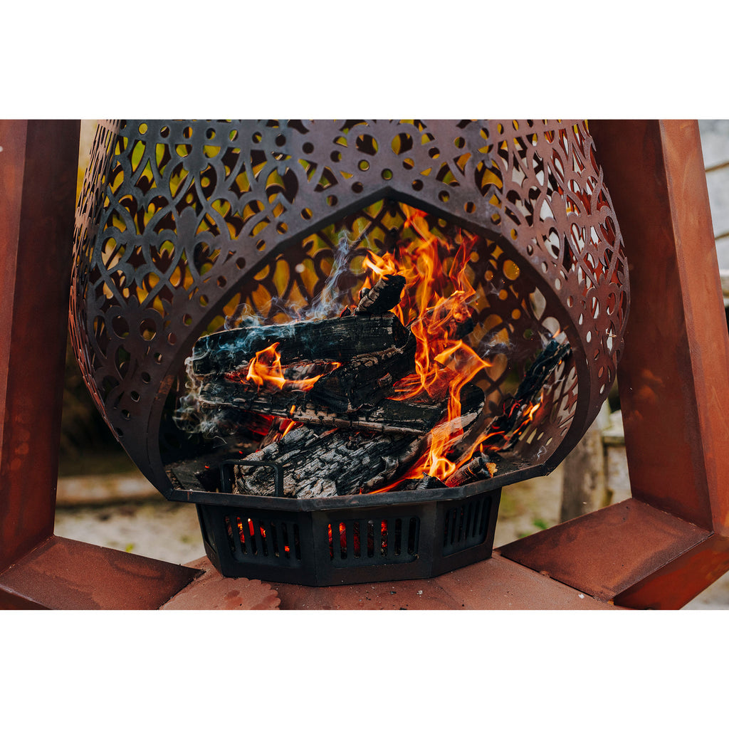 Feuerstelle - Laterne aus Edelrost Gartenfeuer XL Terrassenofen Rost-Patina