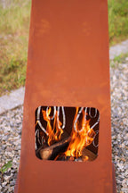 Feuerturm mit Flammen aus Metall, Feuerstelle Outdoor Edelrost