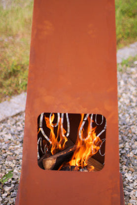 Feuerturm mit Flammen aus Metall, Feuerstelle Outdoor Edelrost Gartenfeuer