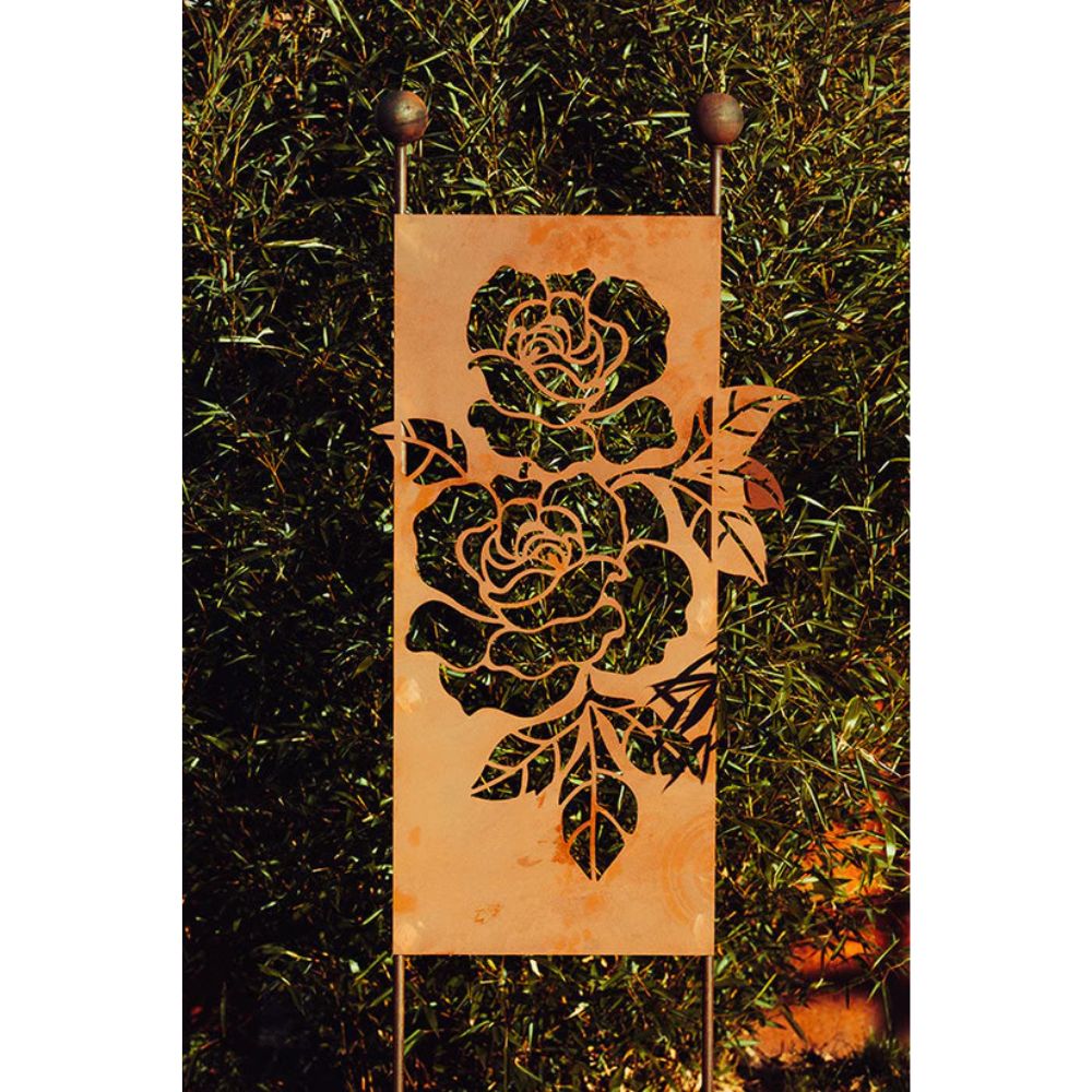 Gartenstecker XL aus Edelrost mit Rosen Motiv Gartendeko Rost Deko Gartenschild