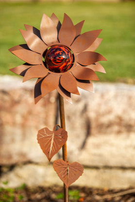 Glasblume Sonnenblume aus Edelrost mit Glaskugel in 3 Größen Gartendekoration