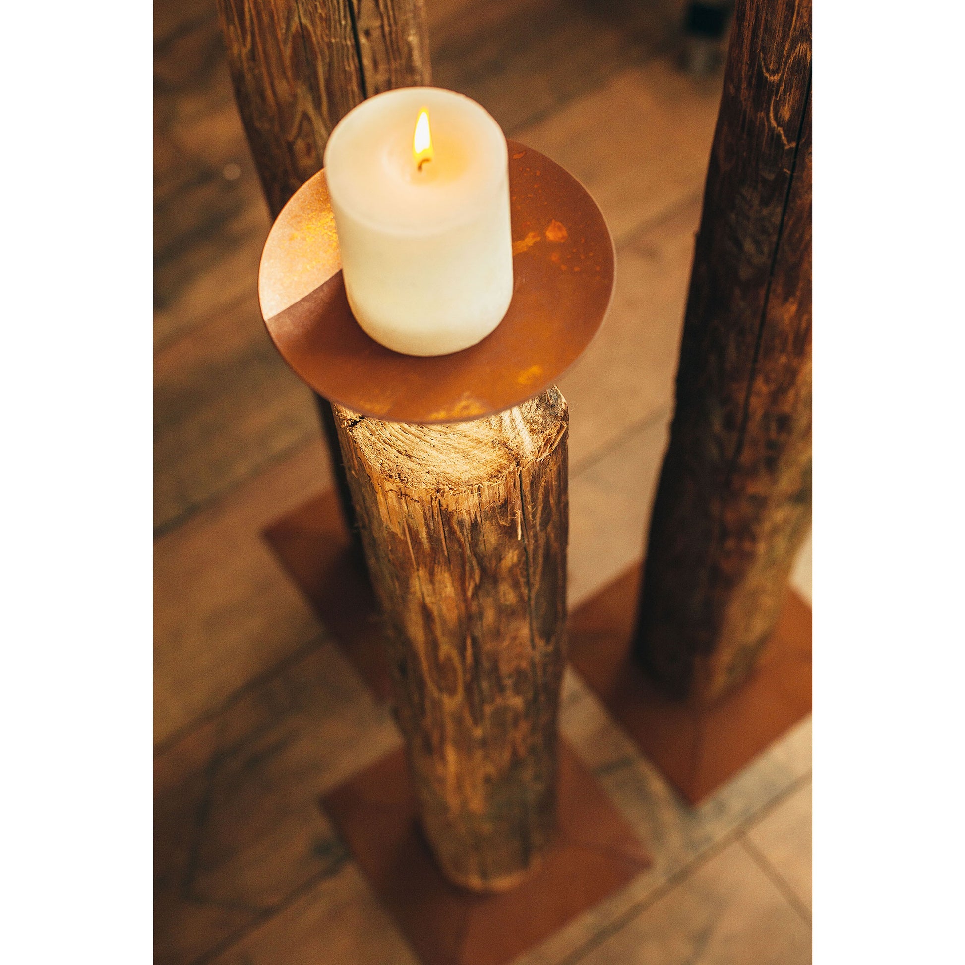 Kerzenständer aus Holz mit Metallplatten aus Edelrost Wohndeko Rostdeko