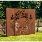 Sichtschutzwand im 3er Set aus Edelrost, verziert mit kunstvollem Mandala Motiv, sorgt für exotischen Charme und Privatsphäre im Garten.“