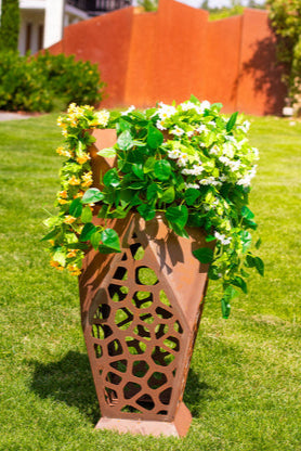 Säule Edelrost Triangulus