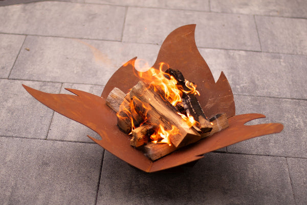 Steckfeuerschale Edelrost Platzsparende Feuerstelle 3-teilig Flammendesign