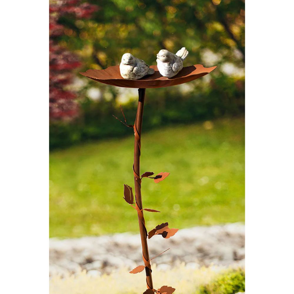 Vogelbad/Vogeltränke aus Edelrost mit Polyresin Vögel in Steinoptik Gartendeko