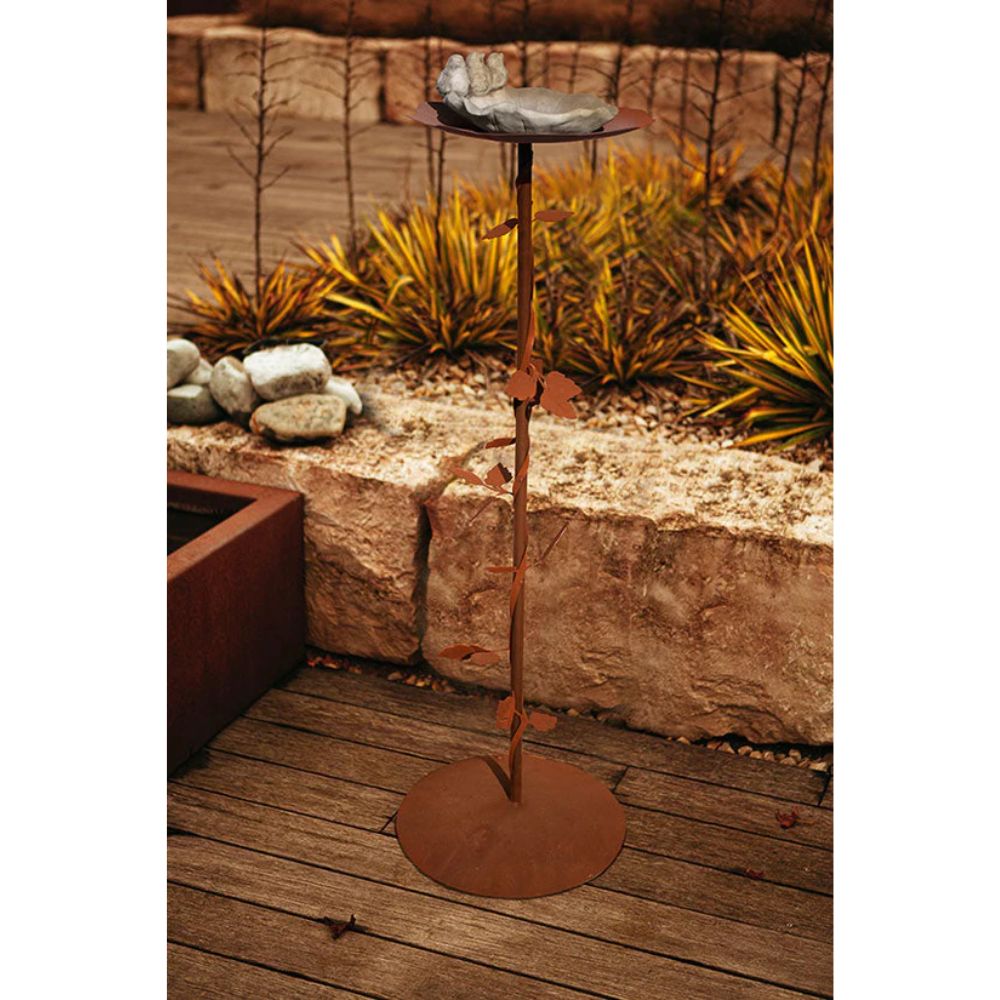 Vogeltränke aus Edelrost mit Polyresin Vögel in Steinoptik inkl. Gartenstecker