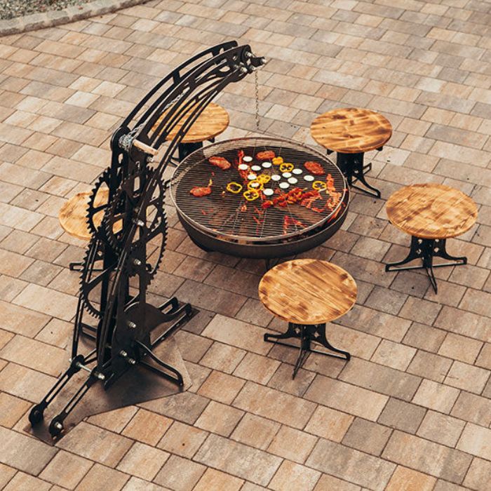 Grillstelle Feuerstelle Holzkohlegrill XL Industrie mit höhenverstellbarem Rost