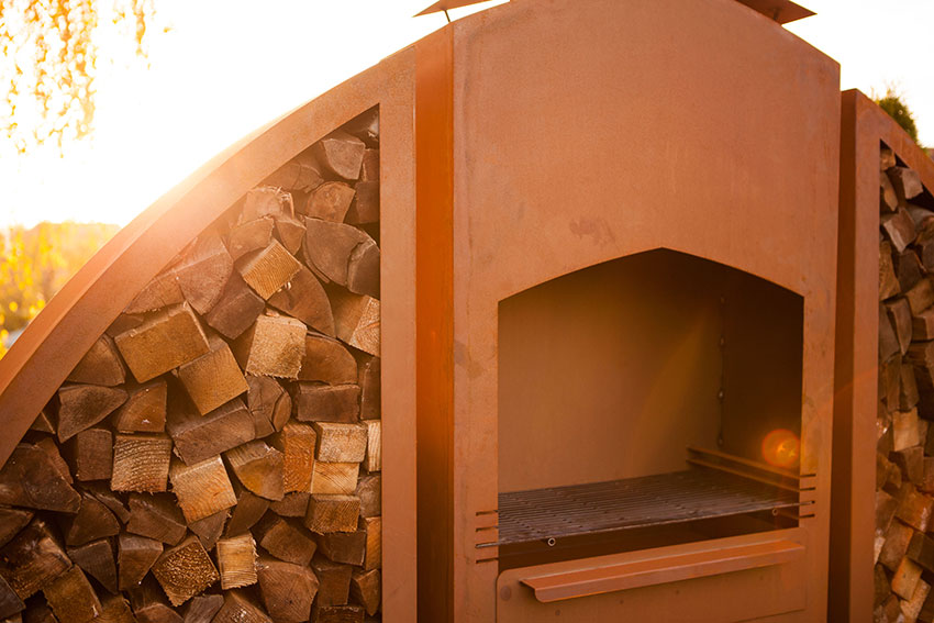 Grill Grillstelle Feuerstelle Holzkohlegrill XL Meridian mit Holzlege Edelrost