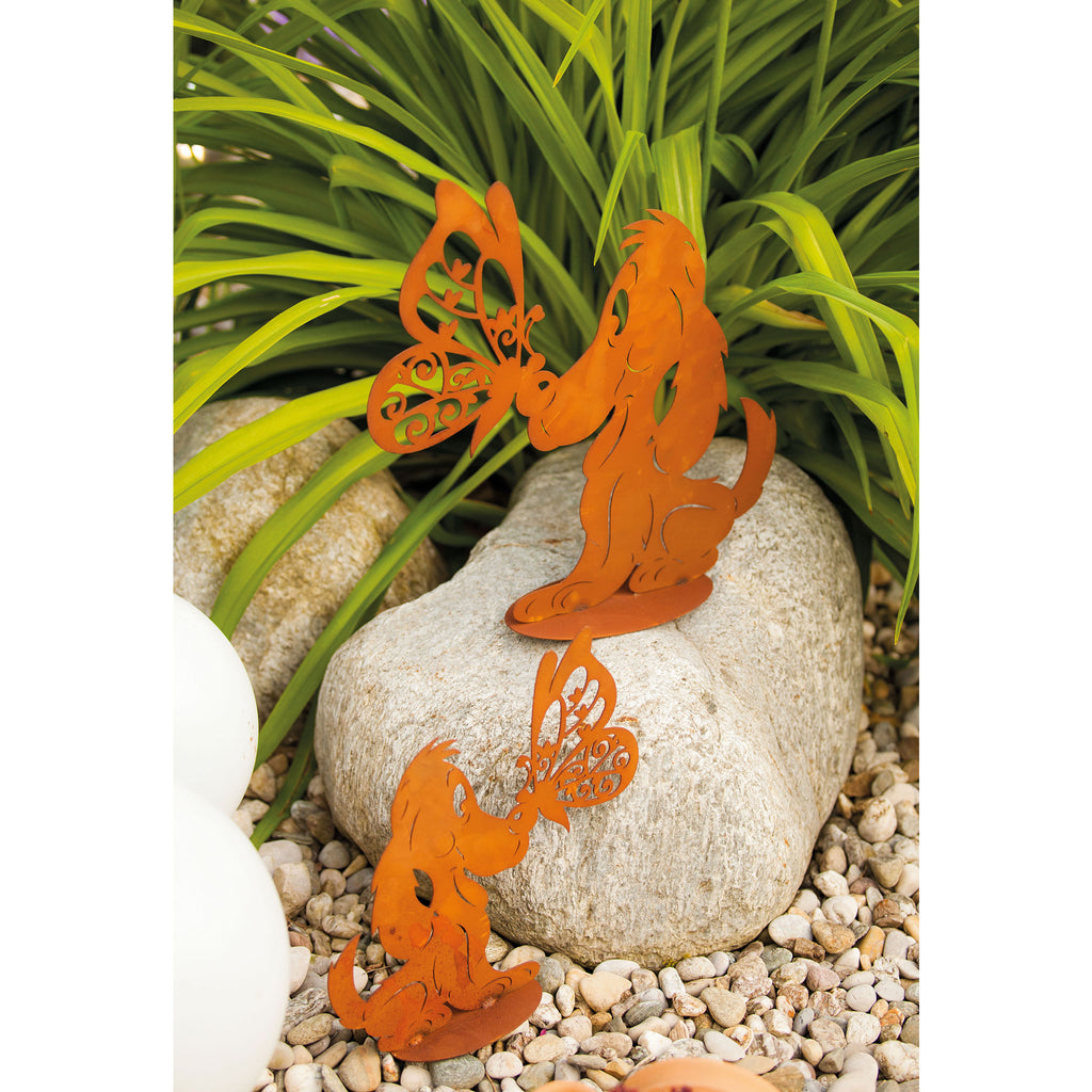 Tierfigur Metall - Hund mit Schmetterling - Edelrost Deko Hundefreund