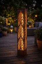 Leuchtsäule Blätter aus Edelrost mit LED-Solarbeleuchtung H:124 cm Pflanzsäule