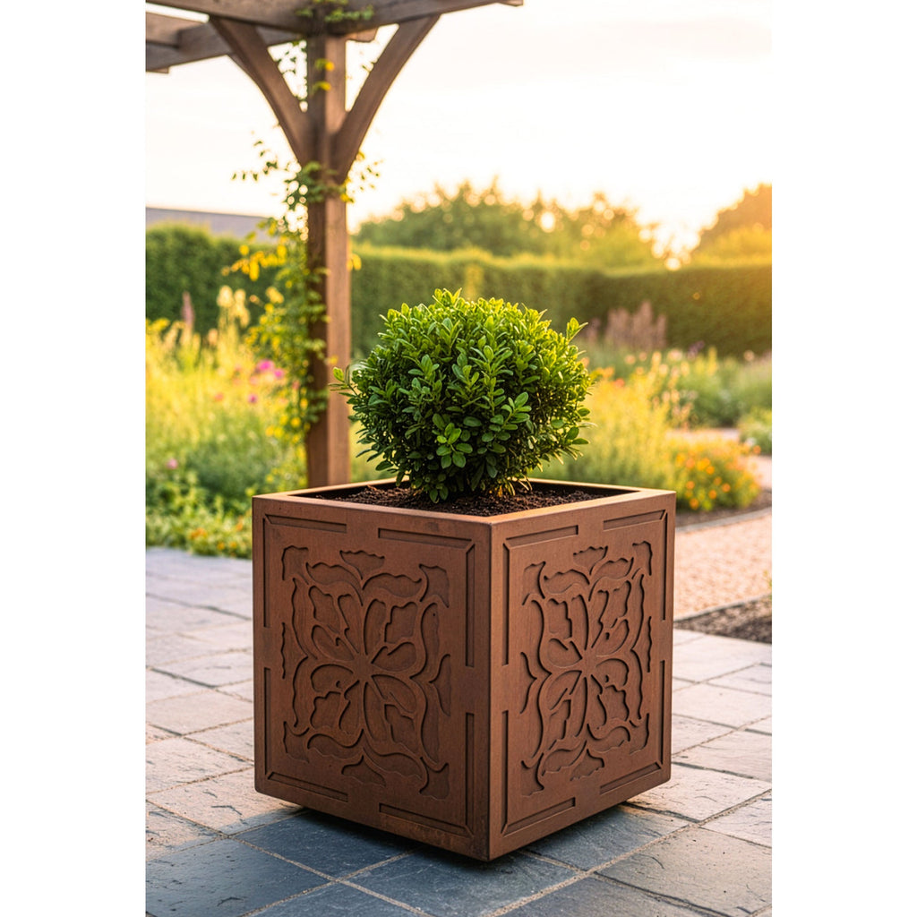 Pflanztrog Cubus Barock aus Metall – Edelrost Pflanzkübel 40×40×42 cm