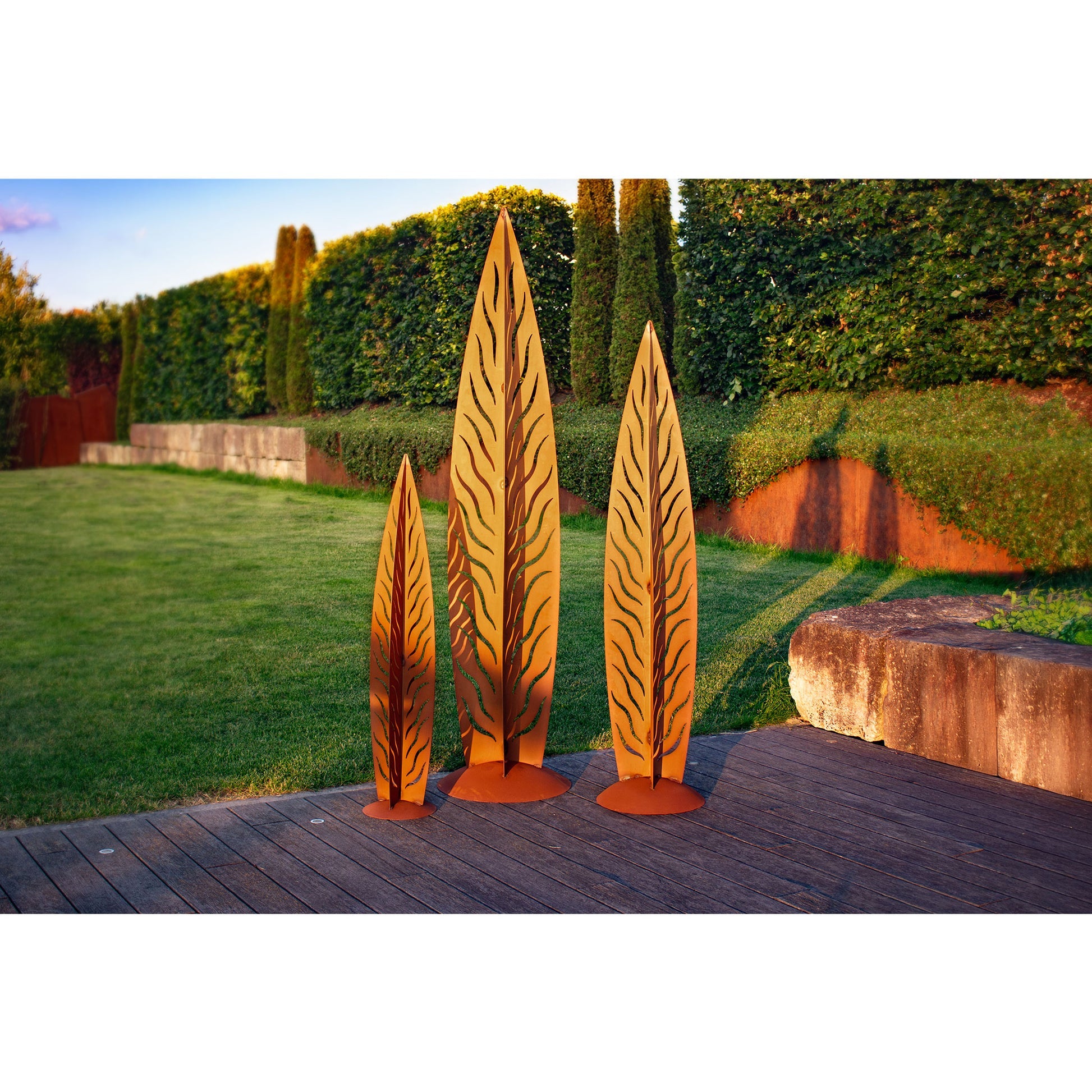 Skulptur Weidenblatt Edelrost Gartenkunst Gartendeko Modern Metallskulptur