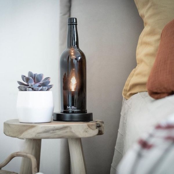 2IN1 Tischleuchte & Windlicht BORDEAUX FLASCHE - Innovatives Design
